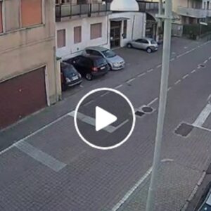 Getta spazzatura in strada, sindaco San Giorgio su Legnano pubblica video