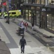 Stoccolma, camion contro la folla: 2 morti. Servizi: "Attentato". Chiuso Parlamento FOT8