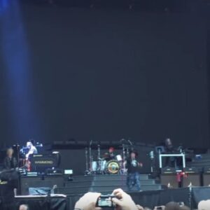 Guns N' Roses, omaggio a Chris Cornell e ai Soundgarden sul palco di Dublino