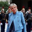Francia, Lady Macron arriva sola alla proclamazione: il vestito è prestato01