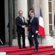 Francia, Macron proclamato presidente: "Il mondo ha bisogno di noi"03