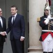 Francia, Macron proclamato presidente: "Il mondo ha bisogno di noi"08