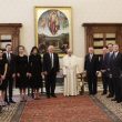 Melania e Ivanka Trump: abito nero e velo per l'incontro con Papa Francesco FOTO