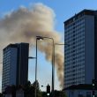 Londra, Grenfell Tower in fiamme. Evacuati molti residenti, 30 feriti 02