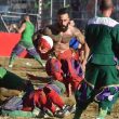 Calcio Storico a Firenze, ferito l'arbitro e partita sospesa polizia in campo