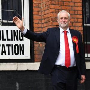 Legge elettorale. Il maggioritario britannico in azione: il 2,4% di vantaggio di May su Corbyn vale 57 seggi in più (11%)
