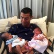 Cristiano Ronaldo con i gemellini Eva e Matteo2