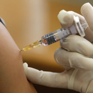 Vaccini, Corte Ue dà fiato ai no-vax: non serve certezza scientifica per dimostrare i danni