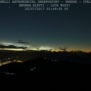 Nubi nottilucenti: lo spettacolare fenomeno osservato per la prima volta a Varese FOTO