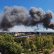 Roma, incendio a Pietralata: due ustionati, uno è grave. Diverse esplosioni