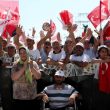 Turchia, opposizione in piazza a Istanbul contro Erdogan: "Siamo un milione"05