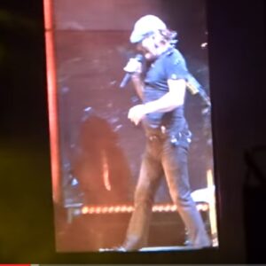 Brian Johnson, cantante Ac/Dc torna sul palco con i Muse