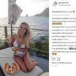 Diletta Leotta in abito tutto pizzo e trasparenze: pieno di like su Instagram 02