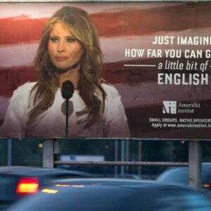 Melania Trump "testimonial" dei corsi di lingua: "Guarda dove si arriva con un po' di inglese"