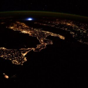 L'Italia di notte vista dallo spazio, la foto di Paolo Nespoli