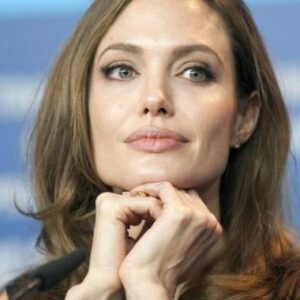 Angelina Jolie: "Potrei tornare con Brad Pitt se ha imparato la lezione"