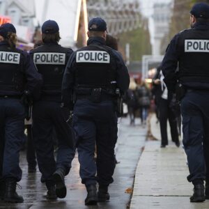 Francia: sparatoria alla stazione di Nayon, uccisi mamma e i suoi due bambini
