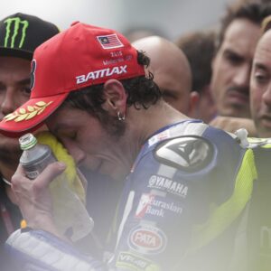 Valentino Rossi parla dopo incidente su moto enduro: "Operazione andata bene"