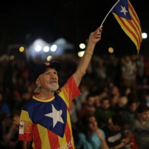 Referendum Catalogna: 9 su 10 votano per indipendenza. Ma è il voto del sangue e dei manganelli