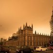 Cielo arancione a Londra: è Ophelia FOTO
