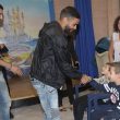 Roma, Defrel e Gonalons al reparto pediatrico del San Raffaele, tra i bimbi malati FOTO
