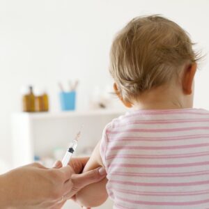 Test pre-vaccinali: lunghi, costosi e non servono a niente