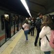 metro-b-roma-guasto-passeggeri-banchina