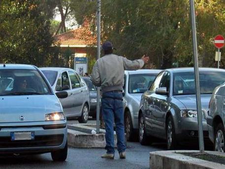 parcheggiatori-abusivi-vigili-roma