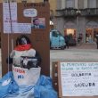 L'effice di Laura Boldrini data alle fiamme e gli slogan contro i migranti