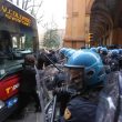Bologna, incidenti polizia corteo fascisti 16 febbraio