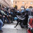 Bologna, 16 febbraio scontri in piazzaq