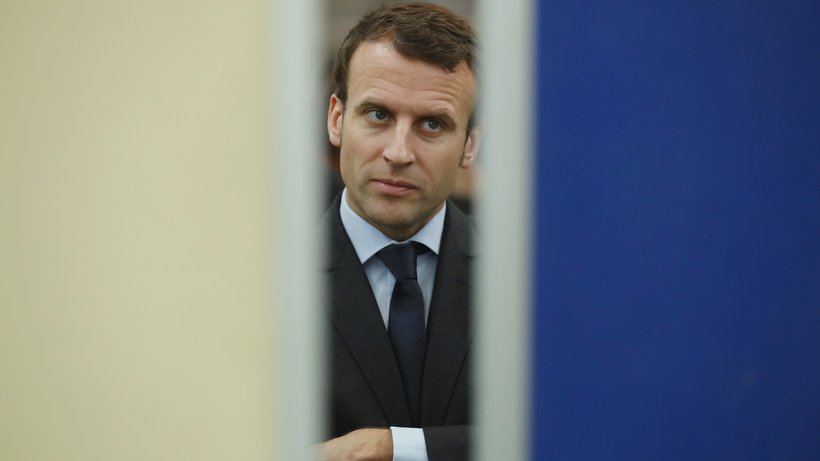 Francia, stretta sui migranti di Macronj, via subito i clandestini
