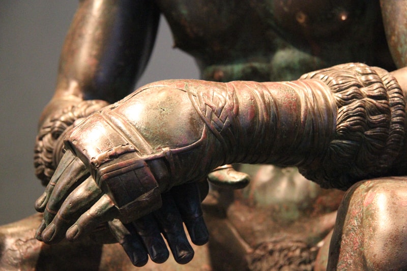 Scoperti in Inghilterra guantoni da boxe degli antichi romani