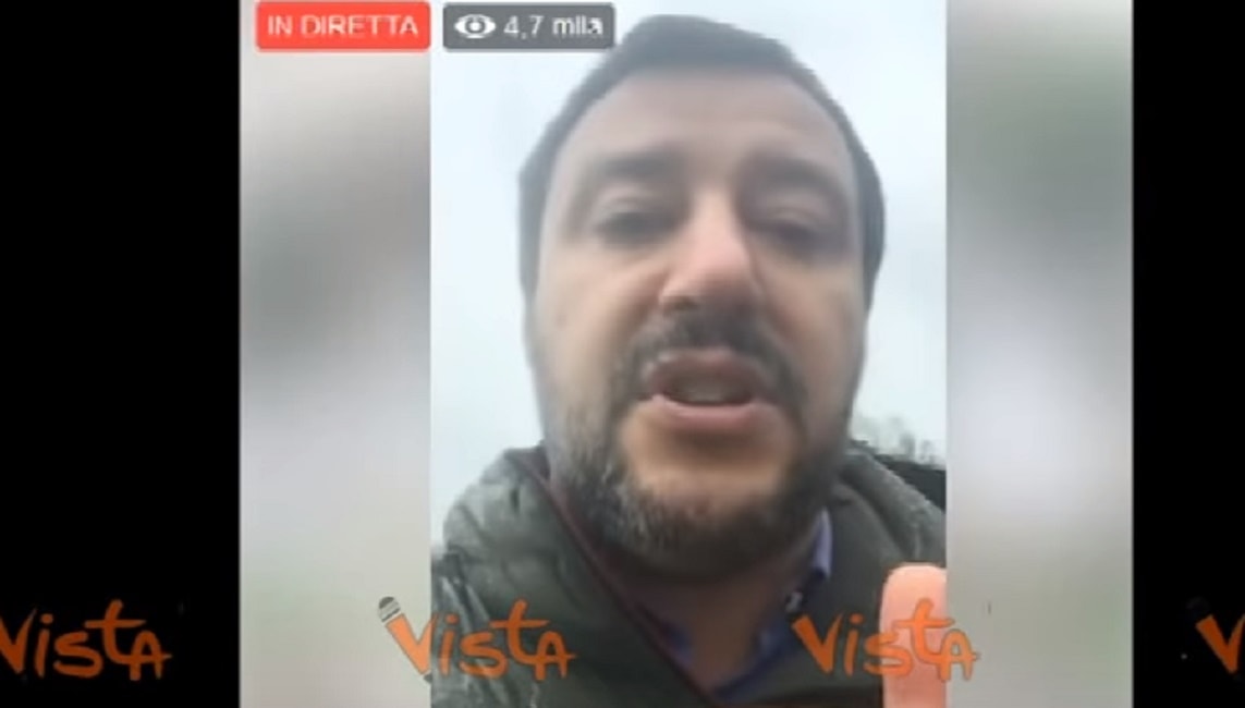 Migranti barricati in centro accoglienza E arriva anche Salvini
