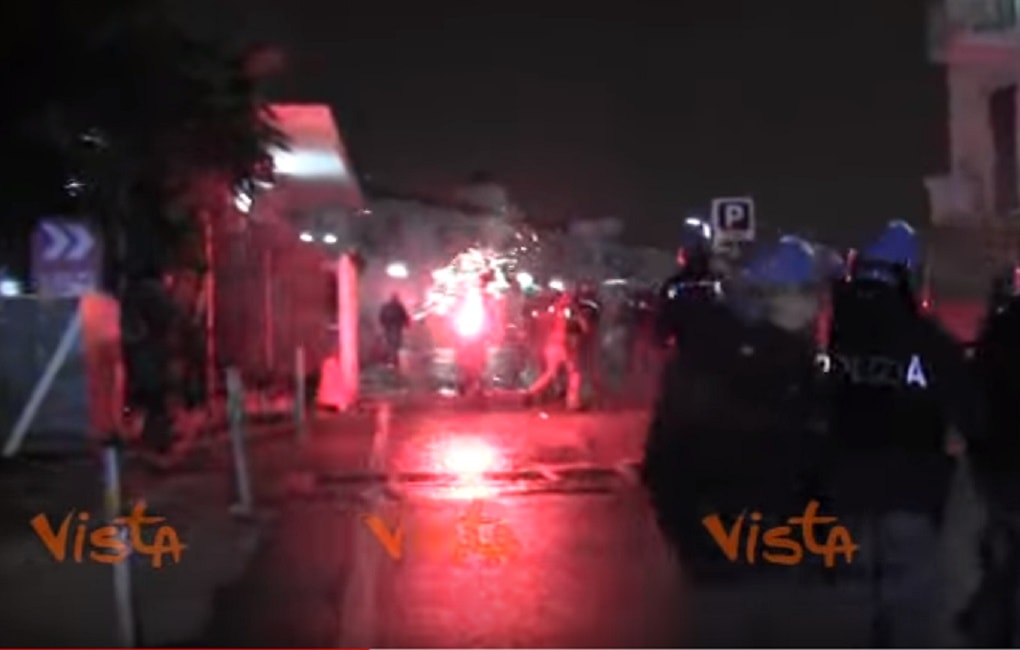 Casapound, scontri centri polizia: cinque feriti tra le forze dell'ordine