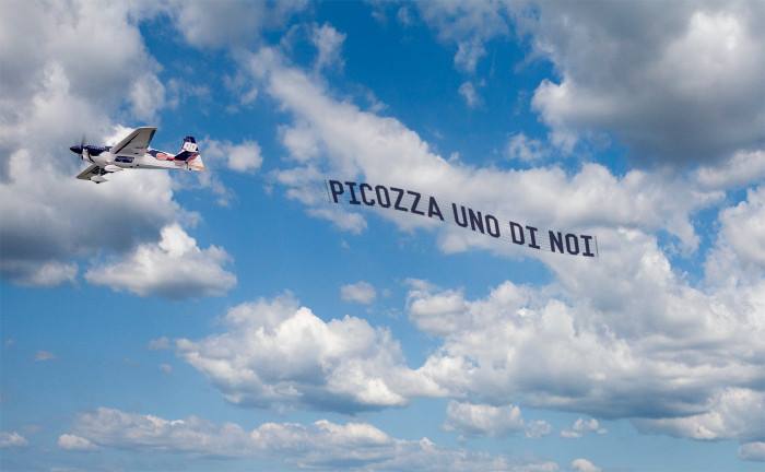 Carlo Picozza aeroplano in cielo