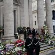 Funerale Fabrizio Frizzi, Carabinieri fuori dalla chiesa