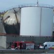 Livorno, esplosione in serbatoio nel porto industriale: due operai morti 02