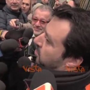 Salvini: "Renzi è a sciare. Non vorrei disturbarlo ora che ha tanto tempo libero"