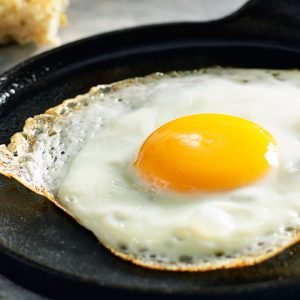 Uovo, colazione sana e leggera. Ma va cotto solo con olio di oliva