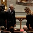 Barack, Michelle Obama e Melania Trump