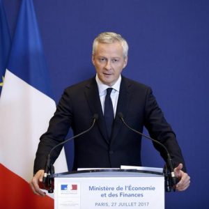 Governo, Francia avverte Italia: "Rispetti gli impegni su debito e deficit o l'eurozona rischia"
