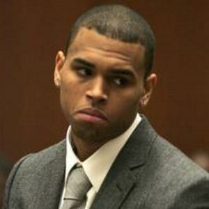 Chris Brown, donna accusa stupro nella sua casa