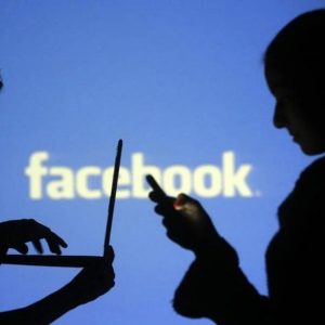 Facebook forniva i dati personali degli utenti ai big di smartphone. L'inchiesta del New York Times
