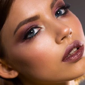 Summer makeup: come scegliere i cosmetici per l'estate
