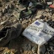 Migranti, accusa alla polizia francese: taglia suole scarpe bimbi e poi li rispedisce in Italia