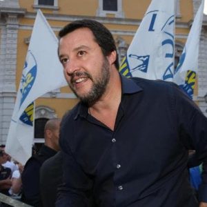 Capro espiatorio, con zingari e immigrati Matteo Salvini (nella foto) rinnova un rito preistorico