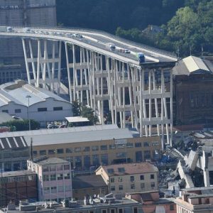 Ponte Morandi crollato a Genova: sopra potevamo esserci tutti...