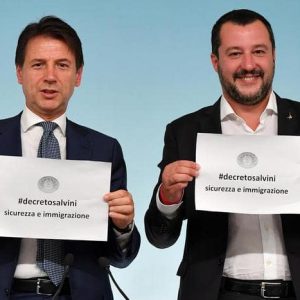 Repubblica delle Bananas: la FOTO di Conte e Salvini simbolo di questo governo
