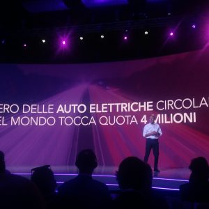"e-mobility revolution": Enel X presenta il piano italiano per la mobilità elettrica34